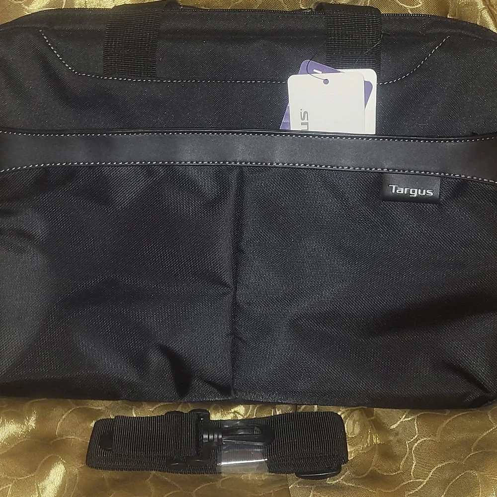🛍Targus Black Men's Bag- business casual slipcase 15.6